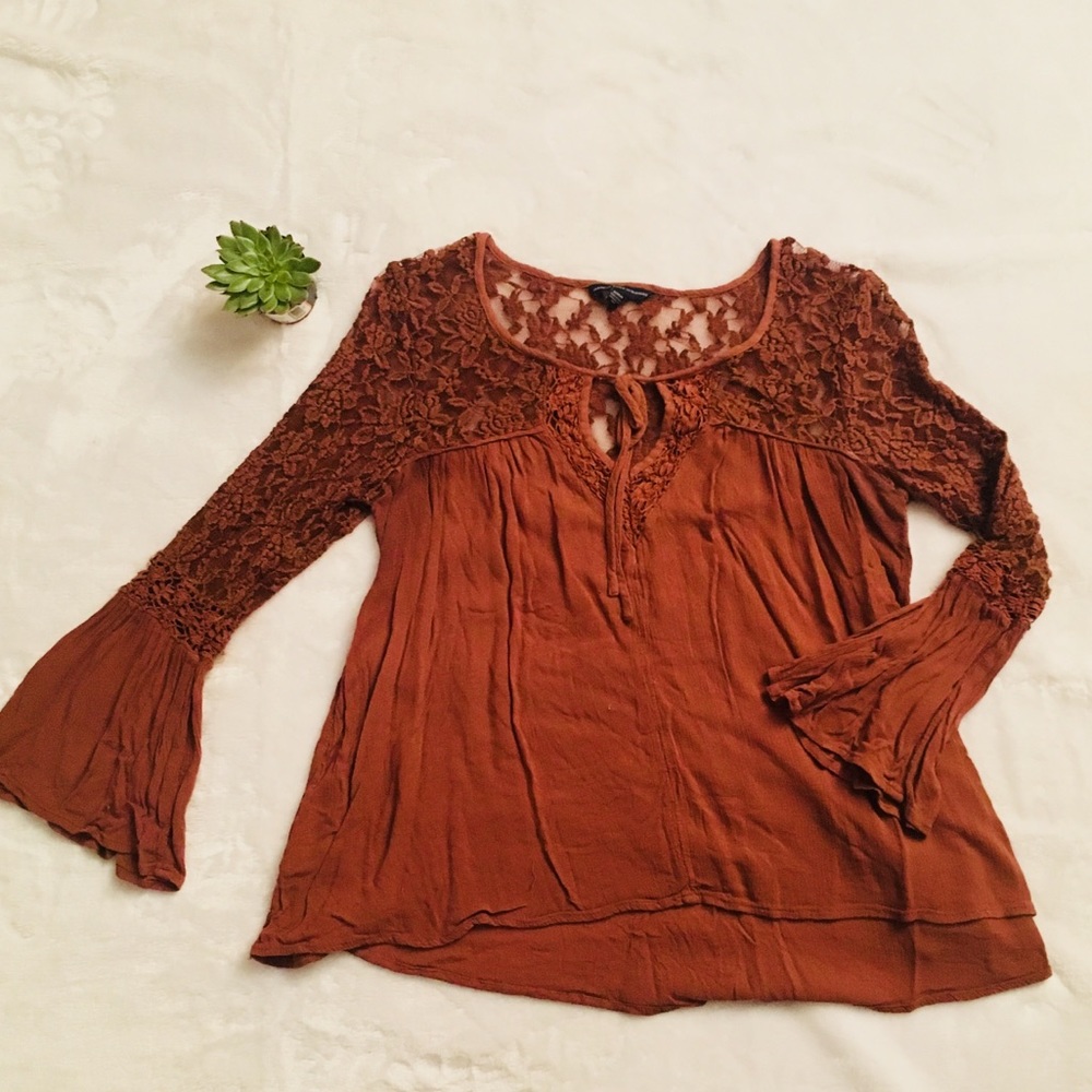 American Eagle boho lace blouse